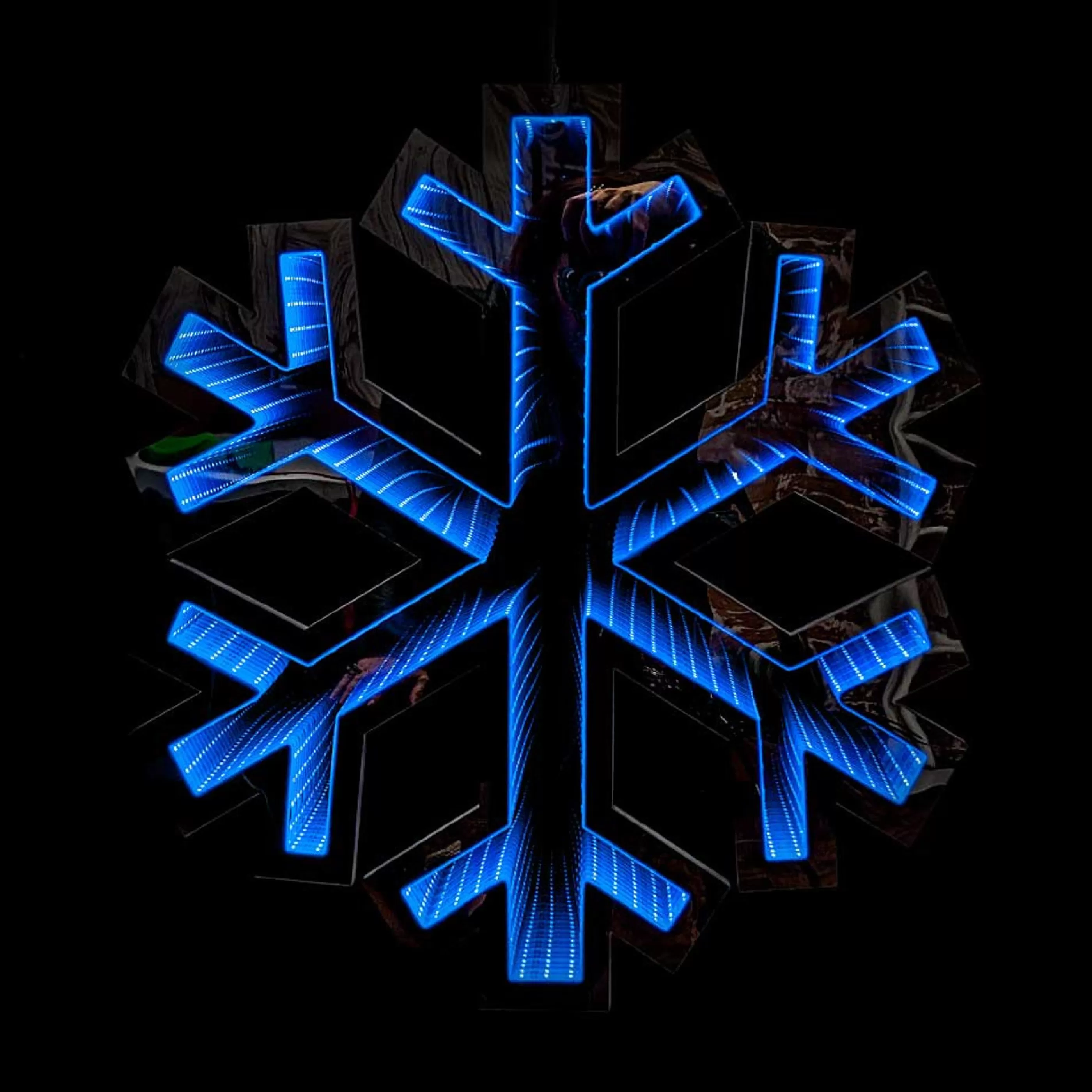 Flash Sale * Blue Lightup Snowflake - 40Cm