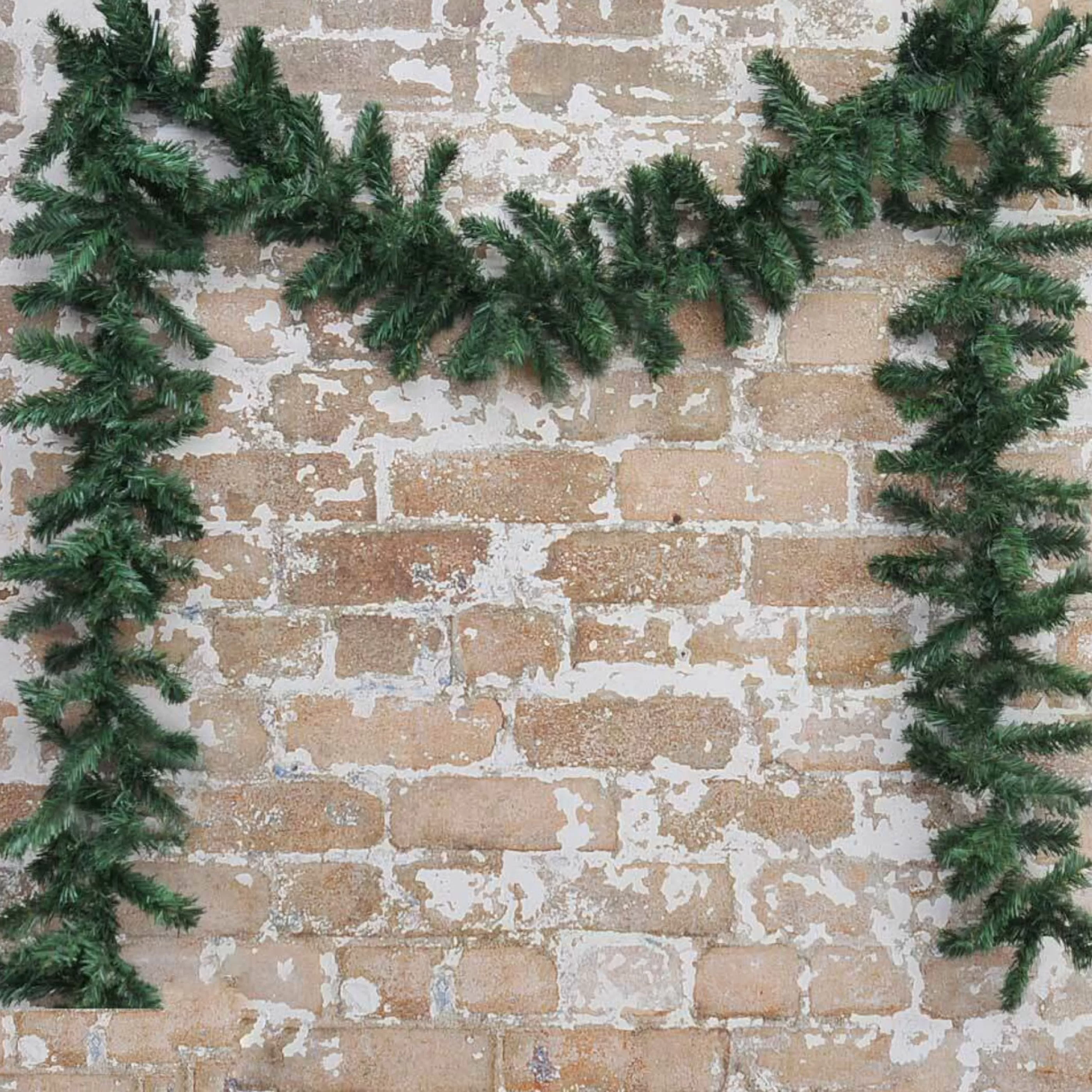 * Garlands | Green Christmas Garland - 270Cm