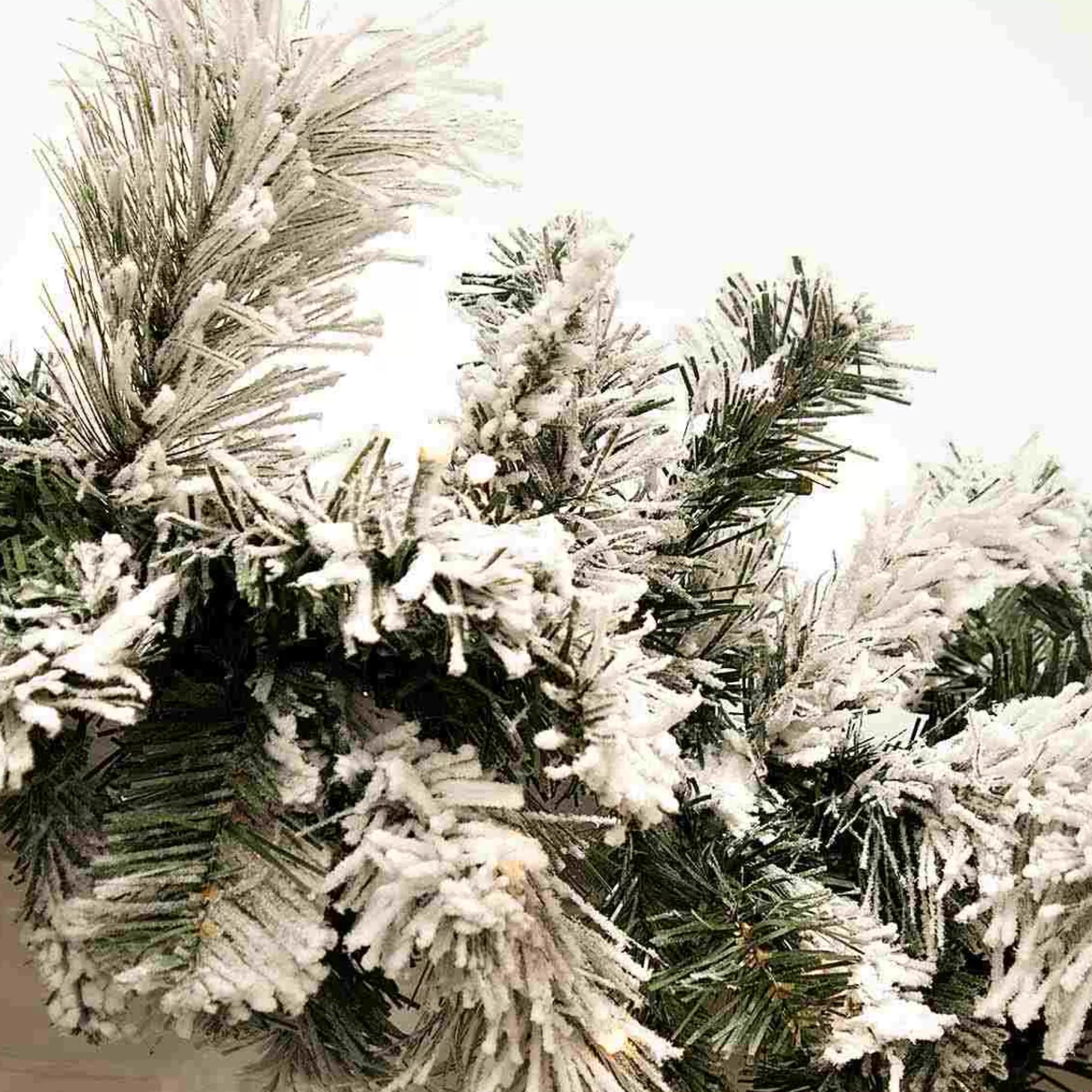 * Garlands | Montana Prelit Frosted Garland (100 Led) - 270Cm