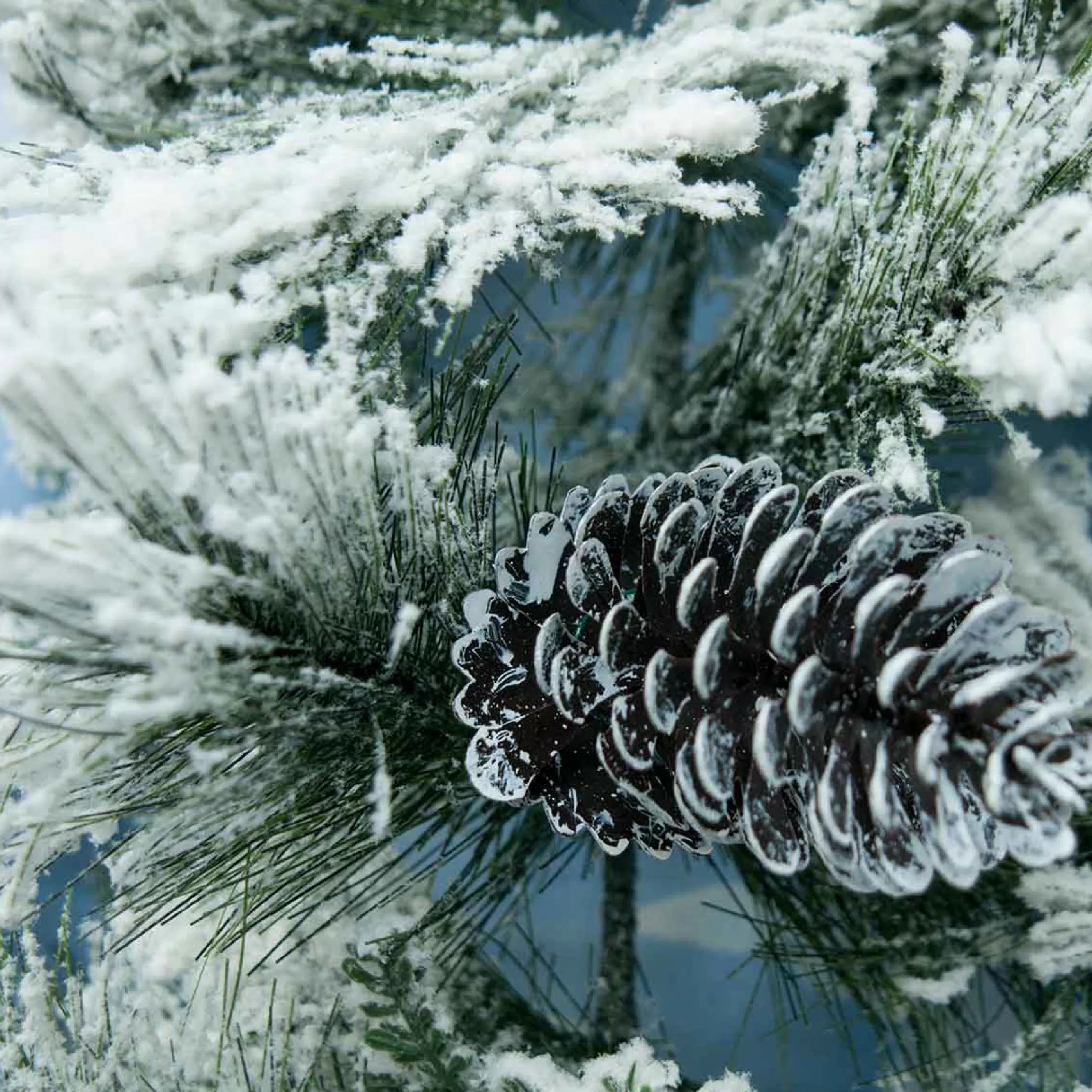 * Garlands | Snowy Pine Needle Garland - 270Cm