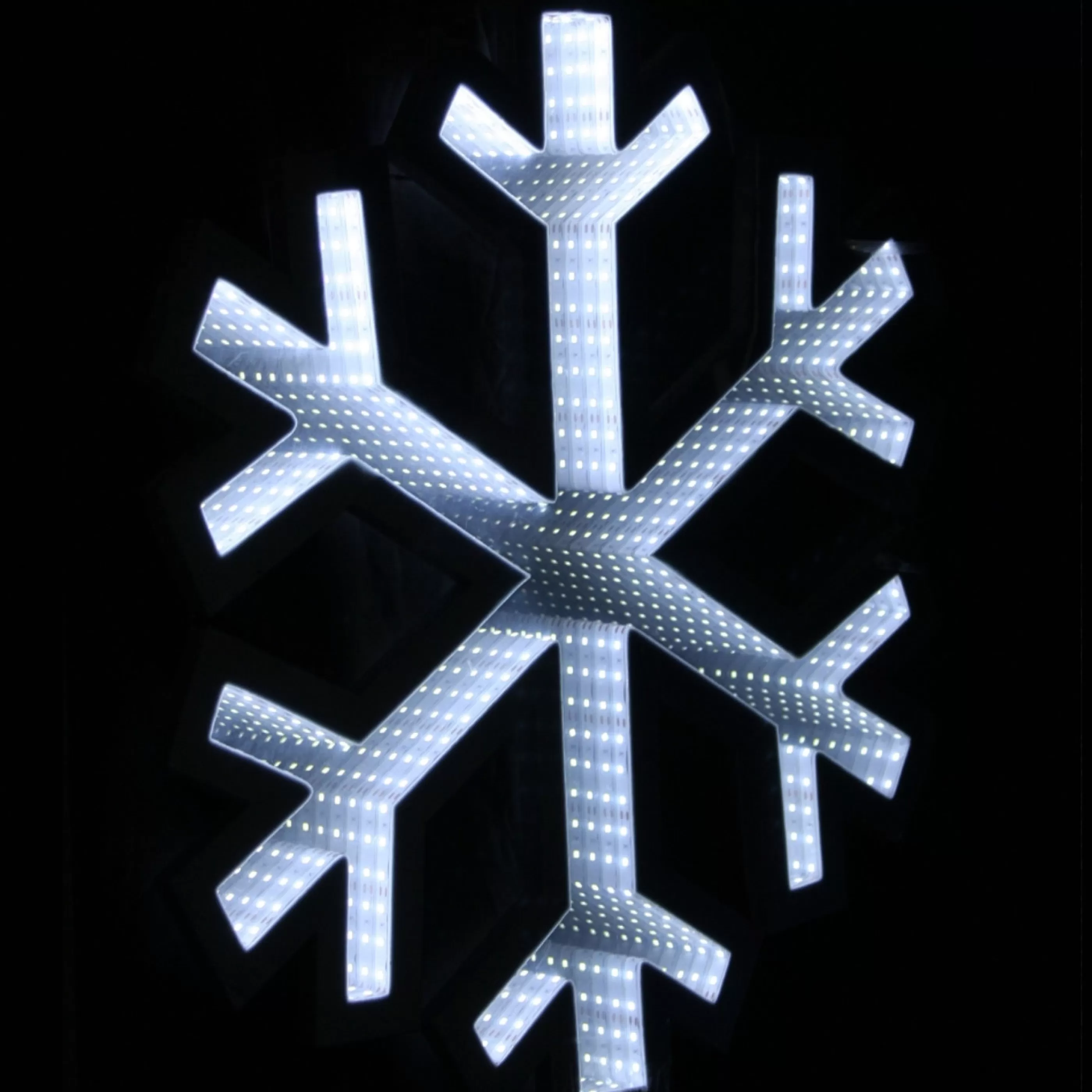 Sale * White Lightup Snowflake - 60Cm